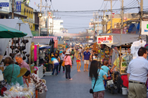 繼續華欣Night Market。