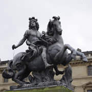 Tour at Louvre Museum