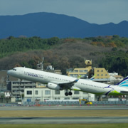 這裡比香港機場，更易拍下航機起飛一刻。