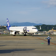 V-AIR飛機，台灣代表。