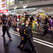 Toukasan祭街頭表演。