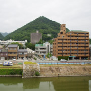 三原城跡外望。