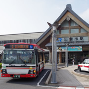 出雲駅外。