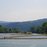 沿萊茵河遊覽。