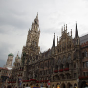 慕尼黑新市政廳(Neues Rathaus)。