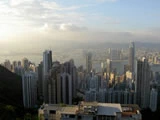 遠望香港及九龍半島。
