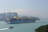 貨輪從馬灣旁邊駛過。