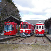 一字掛開的列車。