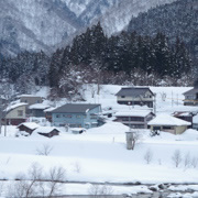 庄川對岸。