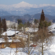 從停車場回望雪山‧‧‧