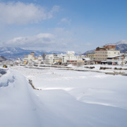 橫湯川上。