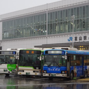 富山駅巴士站。