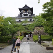 來到犬山城門入口。