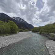 返回河童橋路上。