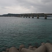 浜比嘉島大橋。