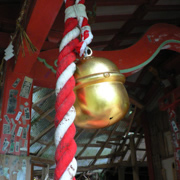 飛瀧神社內。