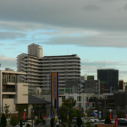 難波駅外。