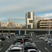 難波駅外。