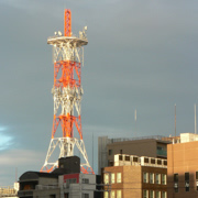 難波駅外。