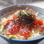 美食中心的吞拿魚飯。