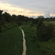 雨後晴空。