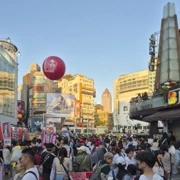 有活動嘅西門町，每個途人近乎都會望多兩眼。