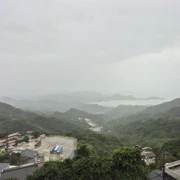 天氣縱然大風夾雜著大雨‧‧‧