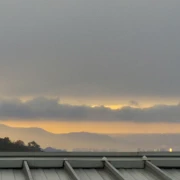 天陰陰嘅天氣，都會有一刻嘅夕陽。