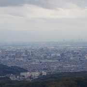 高尾山行山。