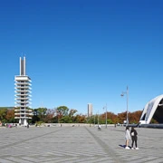 公園大到一個點。