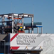 GUNDUM FACTORY高達，大家都等緊佢郁既時候。