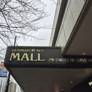 Denman Place,似乎都有啲歷史。