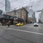 5號巴士,來往酒店同Robson Street同Downtown。