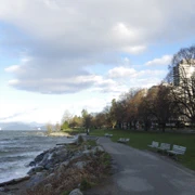 目標係圍圈行去Nine O'Clock Gun。