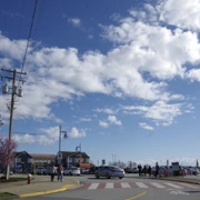 Bayview Street/Third Avenue。