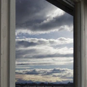 沿River Road漫無目的向前行。