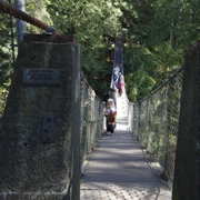 Lynn Canyon Suspension Bridge。