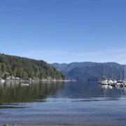 Deep Cove。