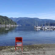 Deep Cove。