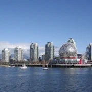 SkyTrain來到Main Street-Science World Station。