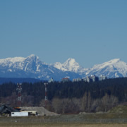 機場內望雪山。