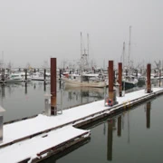 一個人也沒有的漁人碼頭。