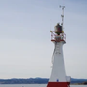 盡頭就是燈塔。